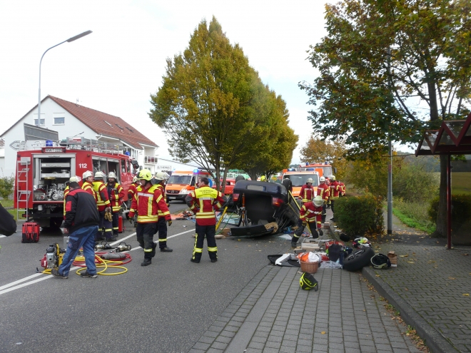 2016-10-27_schwerer_VU_Nauort_03